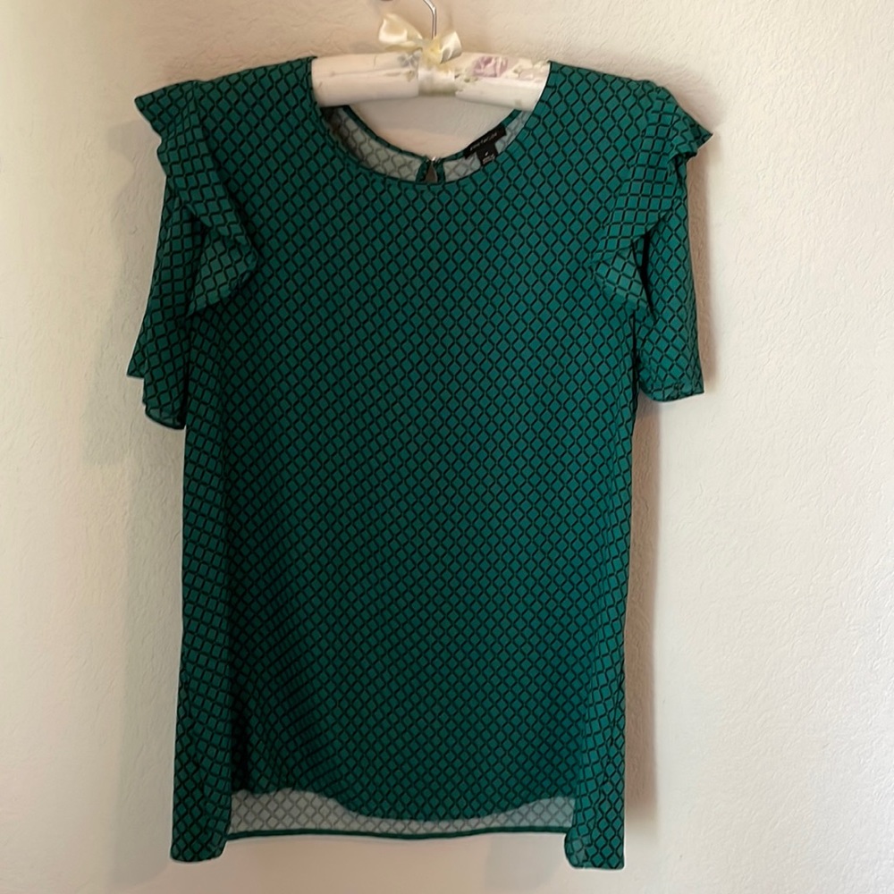 Green and black Ann Taylor flutter sleeve office top